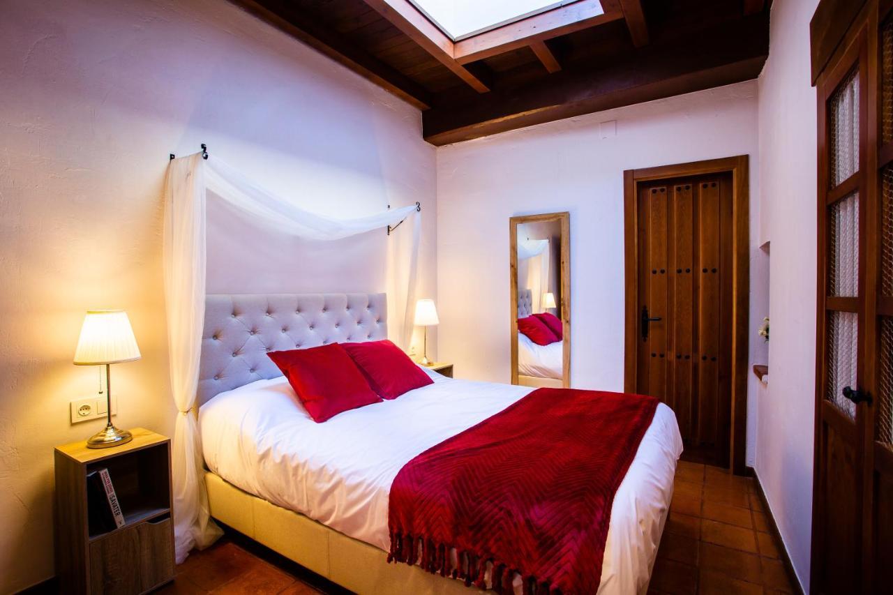 Apartamentos Puente De La Juderia แอร์วาส ภายนอก รูปภาพ