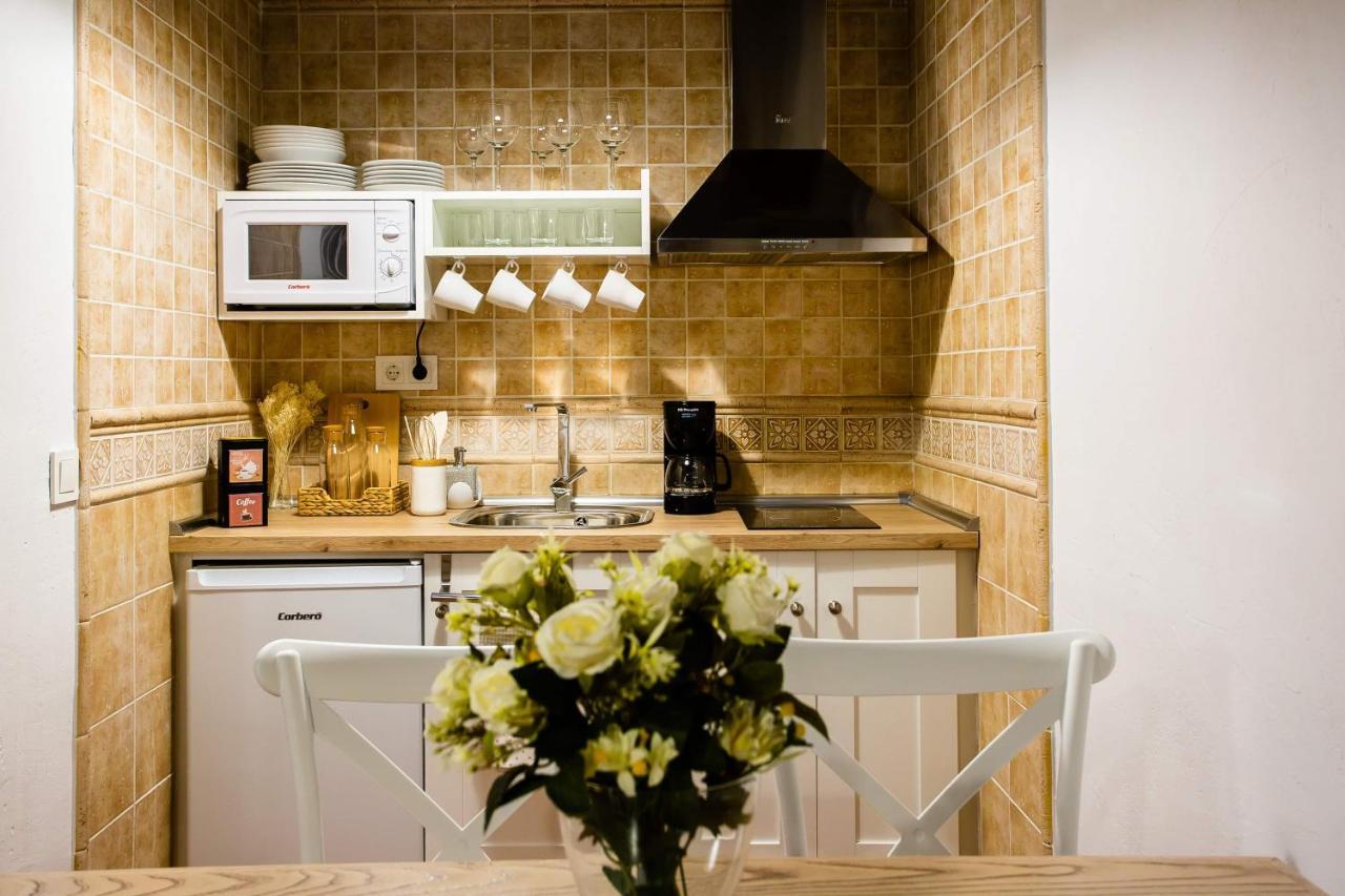 Apartamentos Puente De La Juderia แอร์วาส ภายนอก รูปภาพ