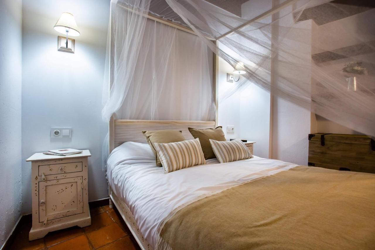 Apartamentos Puente De La Juderia แอร์วาส ภายนอก รูปภาพ