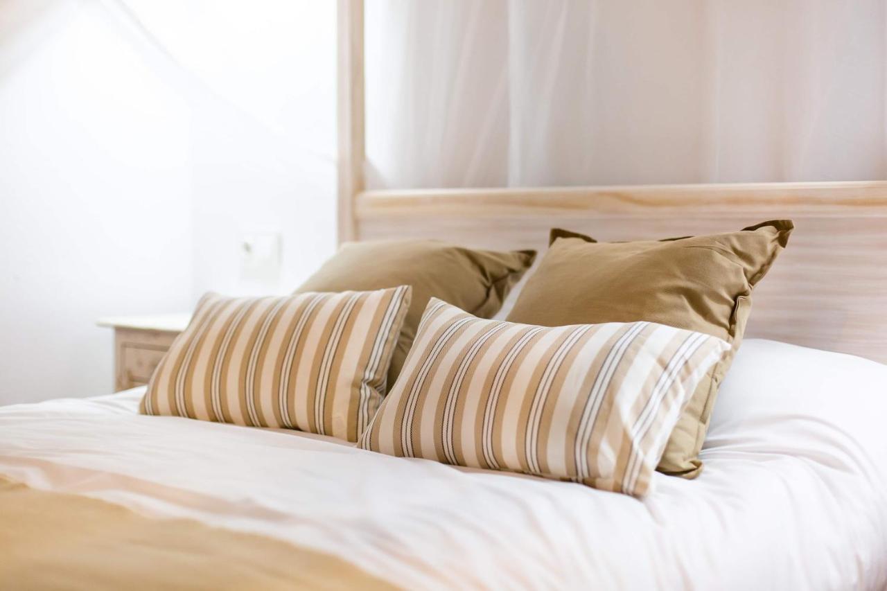 Apartamentos Puente De La Juderia แอร์วาส ภายนอก รูปภาพ