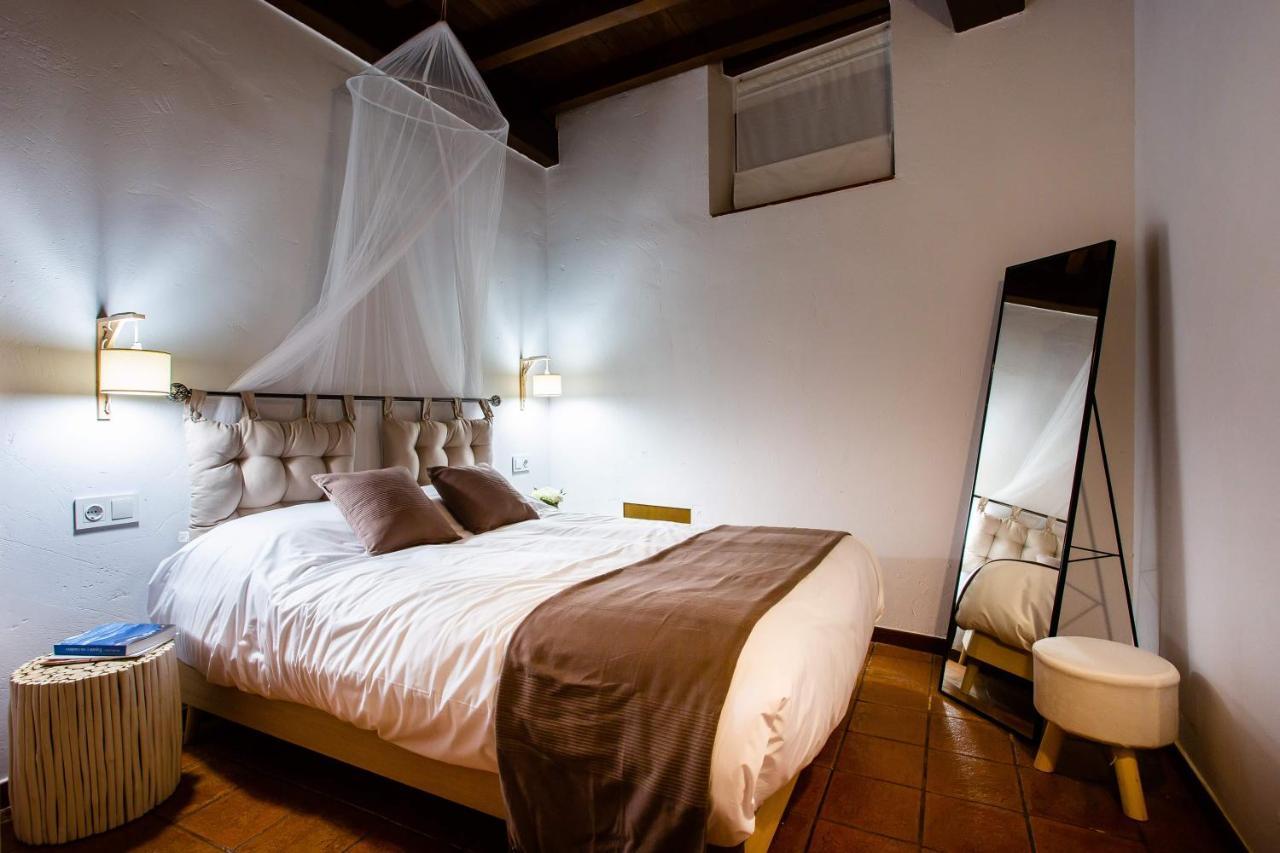 Apartamentos Puente De La Juderia แอร์วาส ภายนอก รูปภาพ