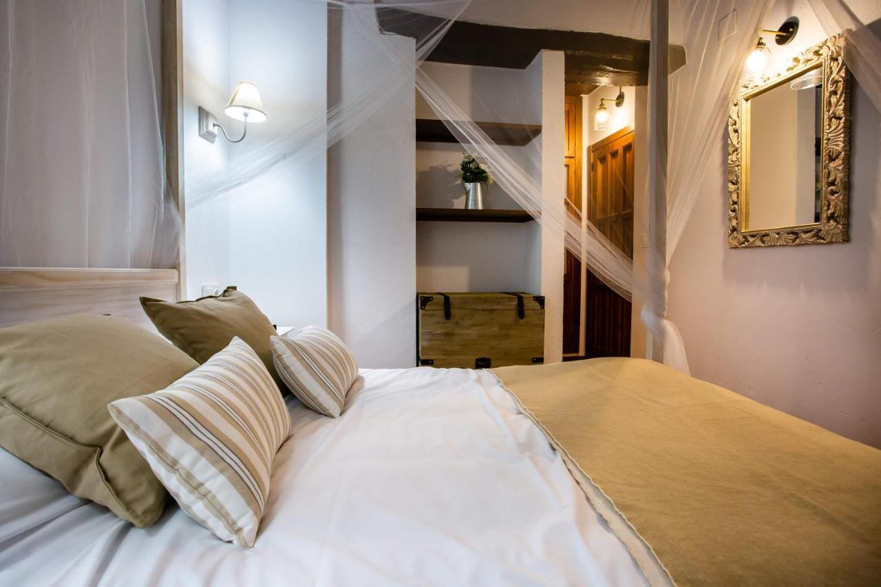 Apartamentos Puente De La Juderia แอร์วาส ภายนอก รูปภาพ