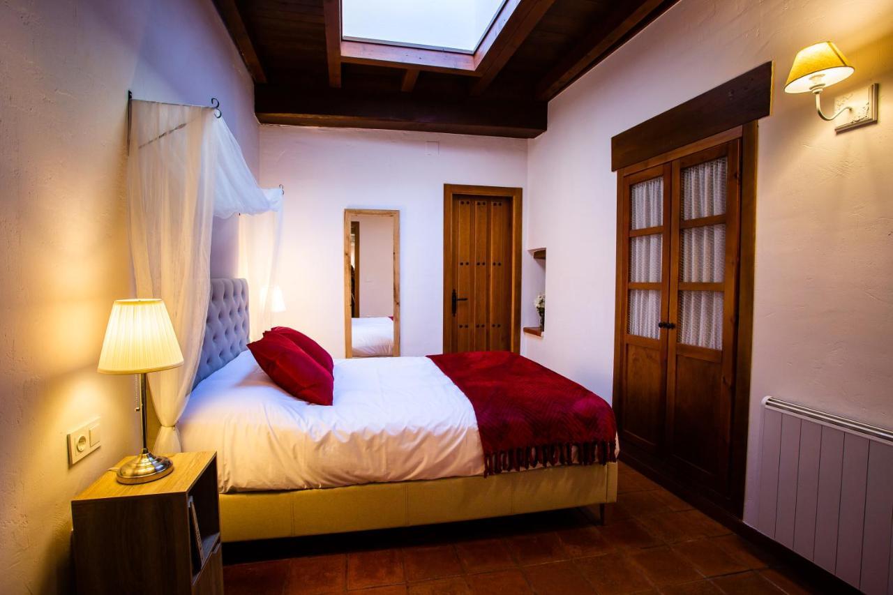 Apartamentos Puente De La Juderia แอร์วาส ภายนอก รูปภาพ