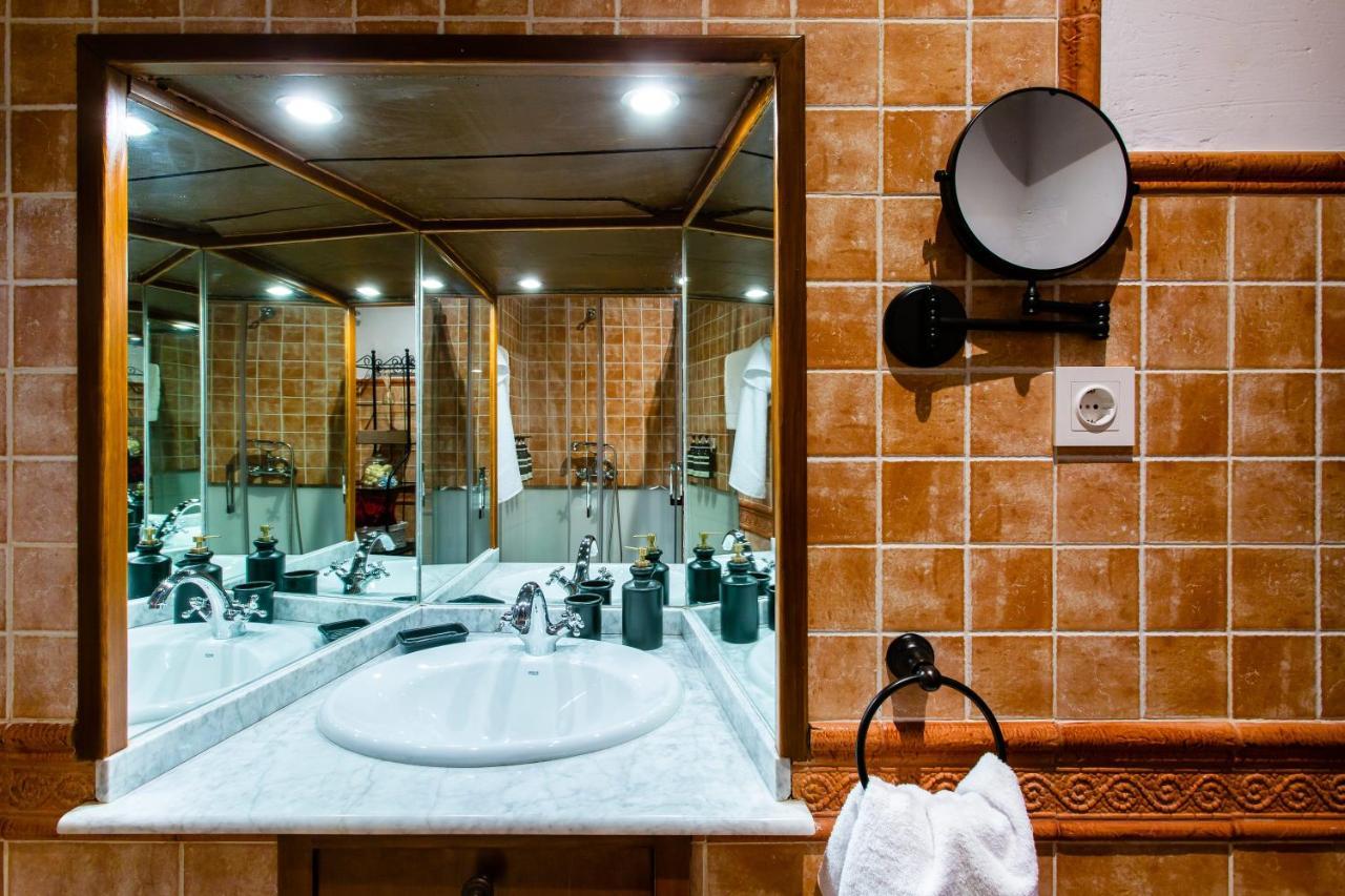 Apartamentos Puente De La Juderia แอร์วาส ภายนอก รูปภาพ