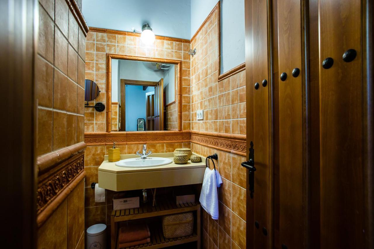 Apartamentos Puente De La Juderia แอร์วาส ภายนอก รูปภาพ