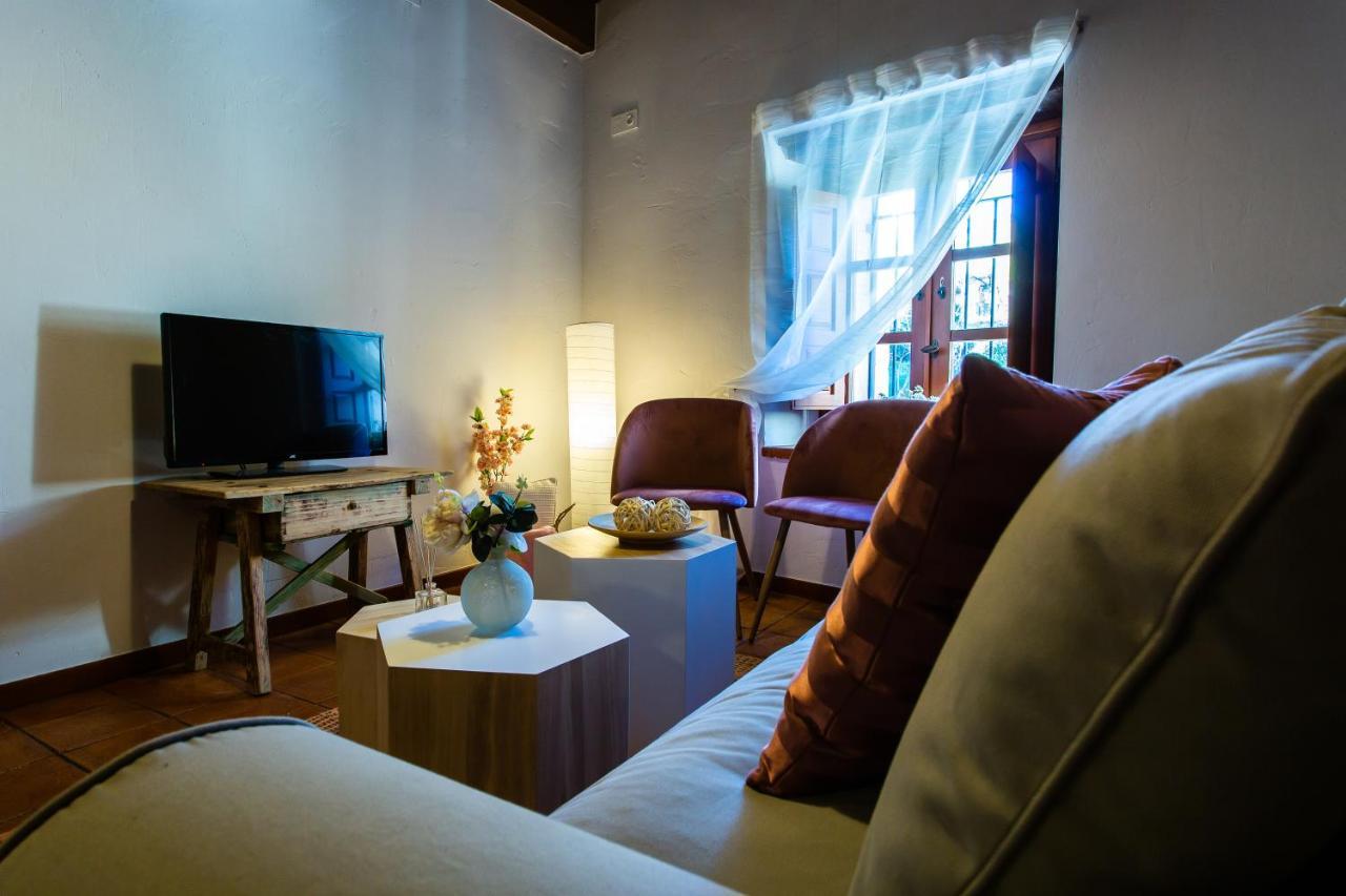 Apartamentos Puente De La Juderia แอร์วาส ภายนอก รูปภาพ