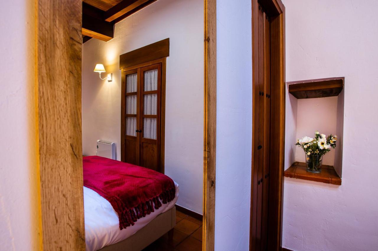 Apartamentos Puente De La Juderia แอร์วาส ภายนอก รูปภาพ