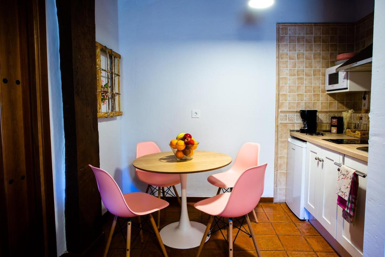 Apartamentos Puente De La Juderia แอร์วาส ภายนอก รูปภาพ