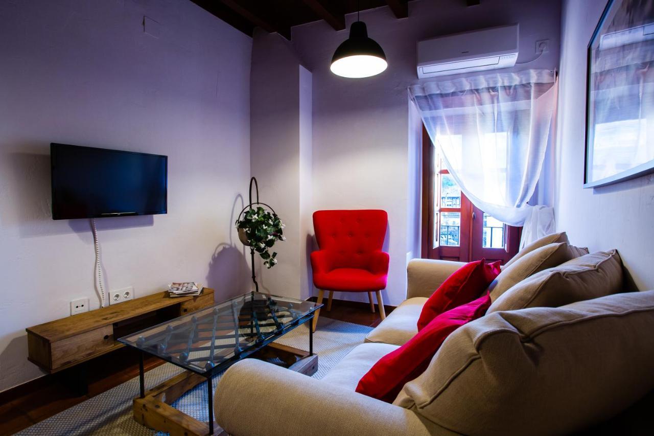 Apartamentos Puente De La Juderia แอร์วาส ภายนอก รูปภาพ